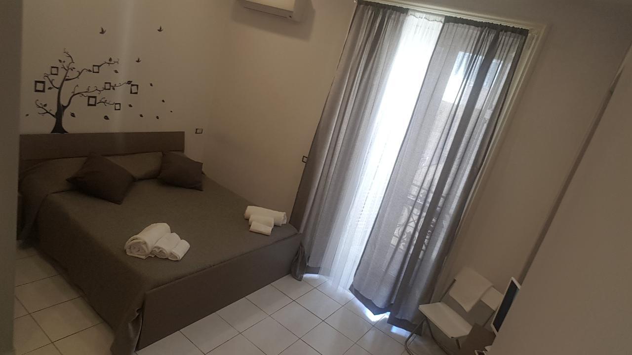 Sweet Night Rooms เนเปิลส์ ภายนอก รูปภาพ