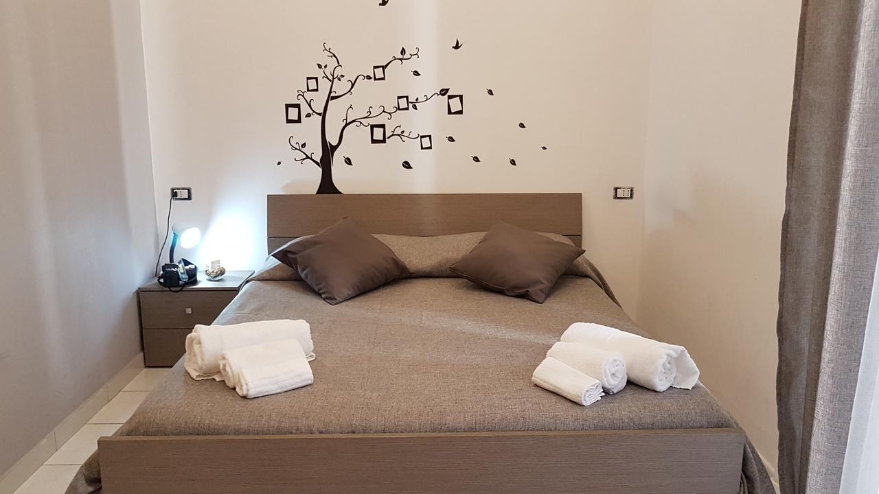 Sweet Night Rooms เนเปิลส์ ภายนอก รูปภาพ